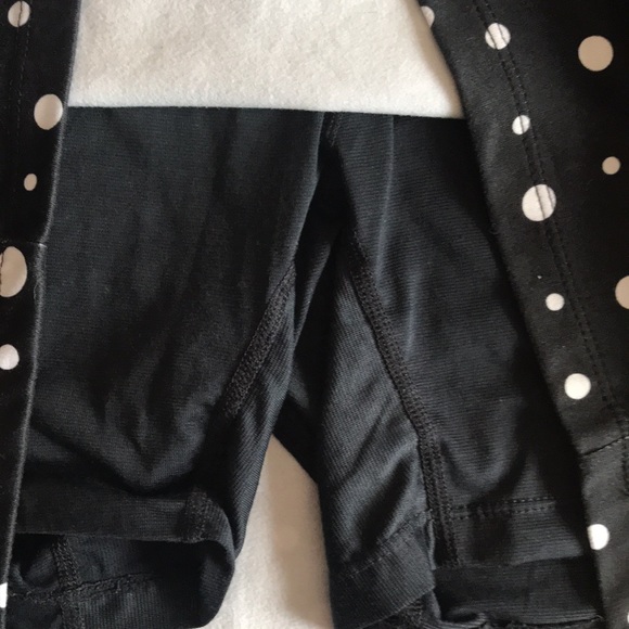 Ladies size medium skort - Picture 2 of 3